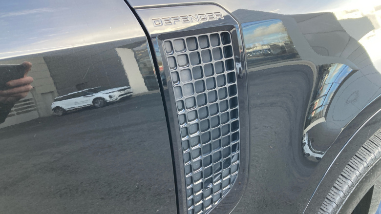 Land Rover Defender 3.0 D250 X-Dynamic S 90 3dr Auto Diesel Estate